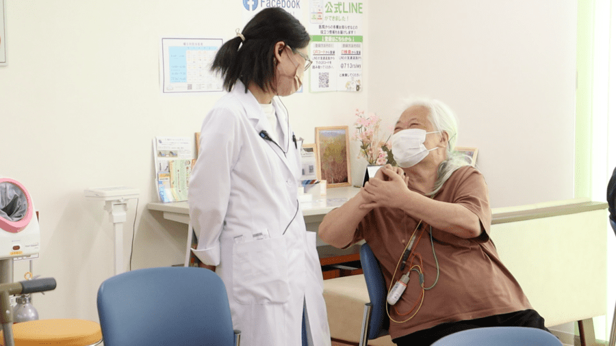 栄養士と患者さんが話している様子